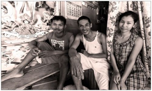 Zdjcie FILIPINY / Palawan / Nagtabon Beach / Visiting fishermen