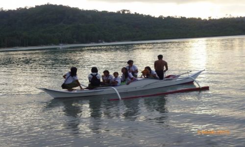 Zdjcie FILIPINY / Wyspa Palawan / Port Barton / Życie na wyspach. Powrt do domu