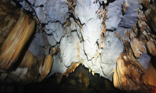 Zdjcie FILIPINY / Wyspa Palawan / Park Narodowy Puerto Princesa Subterranean River / W szczkach Podziemnej Rzeki
