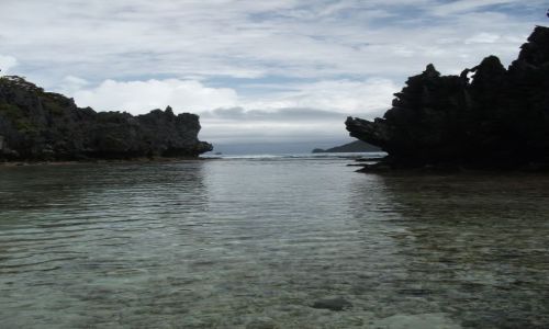 Zdjęcie FILIPINY / Palawan / Matinloc Island / ... strażnicy laguny ...