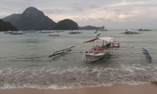 Zdjęcie FILIPINY / Palawan / okolice El Nido ... / ... deszczowy koniec dnia ...