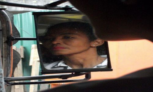 FILIPINY / Manila / Paranaque / ... patrzc z jeepneya ...