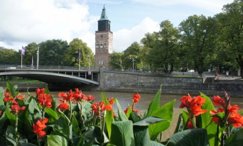 Zdjecie FINLANDIA / Turku / Turku - widok na katedr znad rzeki Aura / Katedra w Turku