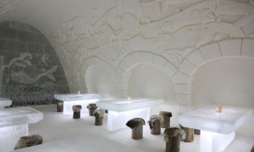 Zdjecie FINLANDIA / Laponia / Kemi, hotel z lodu / Bar z syrenk