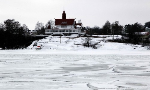 Zdjcie FINLANDIA / Helsinki / Zatoka Kauppatori / Rezydencja na wyspie