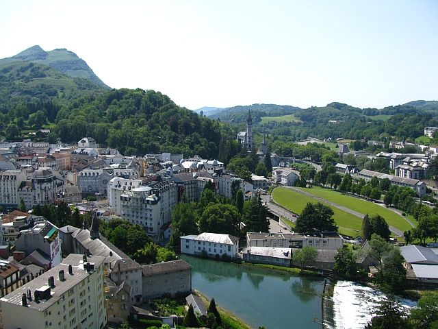 Zdjęcia: Lourdes, Środkowe Pireneje, panorama, FRANCJA Zdjęcia: Lourdes, Środkowe Pireneje, panorama, FRANCJA