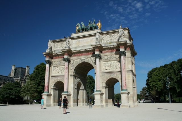 Zdjęcia: Paris, Łuk Triumfalny przed Luwrem, FRANCJA Zdjęcia: Paris, Łuk Triumfalny przed Luwrem, FRANCJA