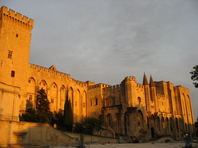 Zdjęcia: AVIGNON/Pałac Papieży, Prowansja, W ZACHODZĄCYM SŁOŃCU, FRANCJA Zdjęcia: AVIGNON/Pałac Papieży, Prowansja, W ZACHODZĄCYM SŁOŃCU, FRANCJA