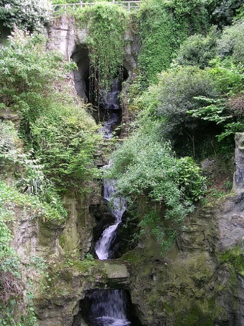 Zdjęcia: Park Buttes-Chaumont, Paryż, moje wędrówki po Paryżu..., FRANCJA Zdjęcia: Park Buttes-Chaumont, Paryż, moje wędrówki po Paryżu..., FRANCJA