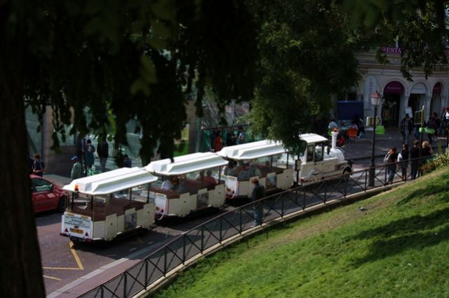 Zdjęcia: Paryż, kolejka turystyczna, FRANCJA Zdjęcia: Paryż, kolejka turystyczna, FRANCJA