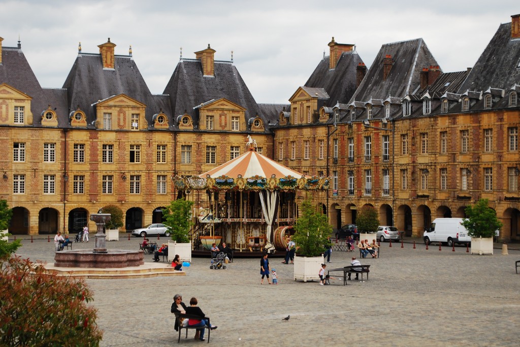 Zdjęcia: Charleville Mezieres, Szampania, Karuzela, FRANCJA Zdjęcia: Charleville Mezieres, Szampania, Karuzela, FRANCJA