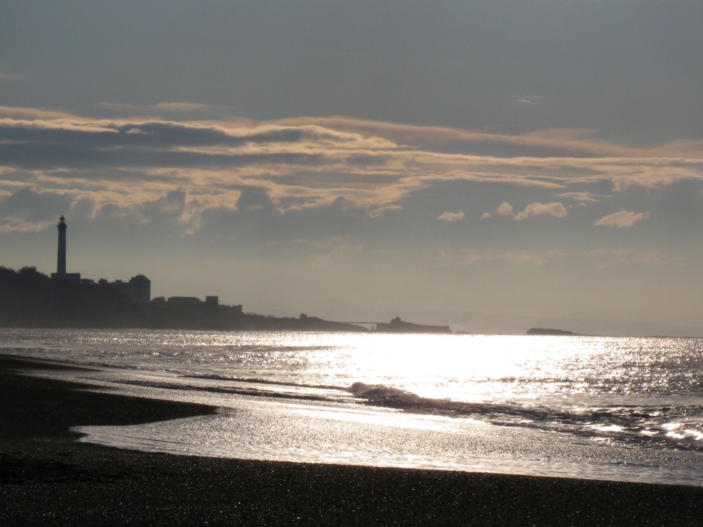 Zdjęcia: Biarritz, Kraj Baskow, lustro latarni morskiej, FRANCJA Zdjęcia: Biarritz, Kraj Baskow, lustro latarni morskiej, FRANCJA