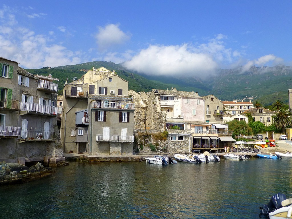 Zdjęcia: Erbalunga, Korsyka, malutka marina w mieście artystów- Erbalunga, FRANCJA Zdjęcia: Erbalunga, Korsyka, malutka marina w mieście artystów- Erbalunga, FRANCJA