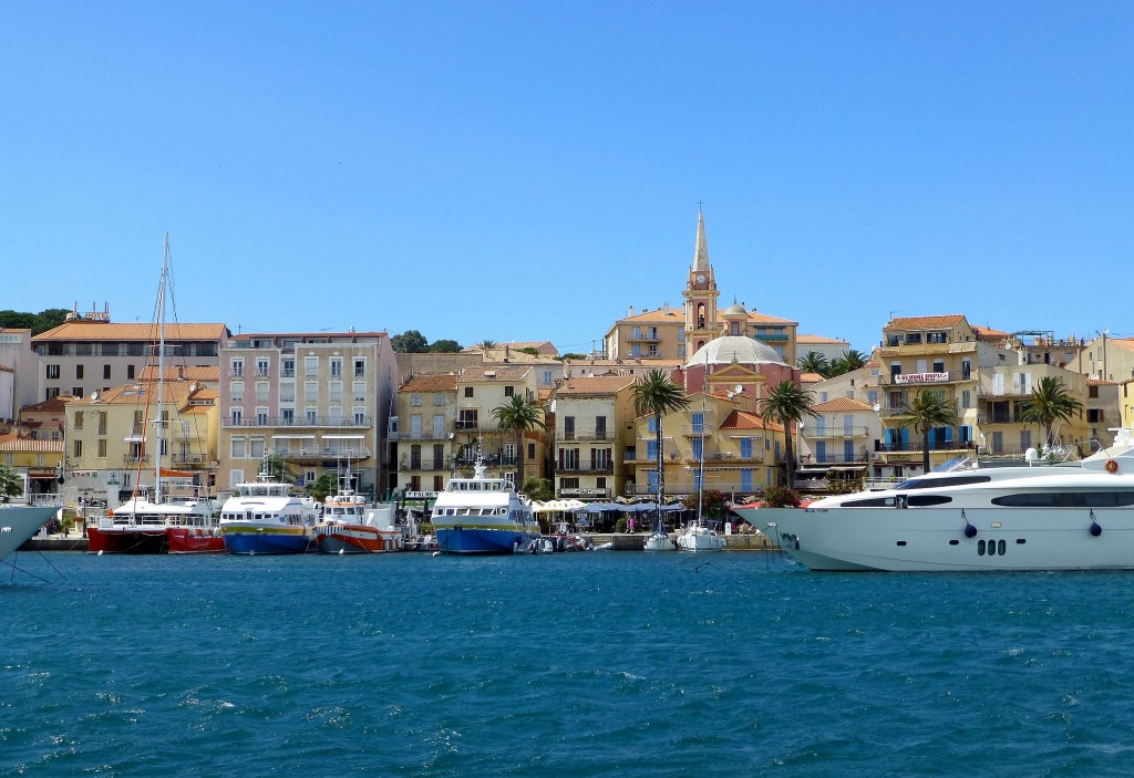Zdjęcia: Calvi, Korsyka, Calvi -widok z portu na miasteczko, FRANCJA Zdjęcia: Calvi, Korsyka, Calvi -widok z portu na miasteczko, FRANCJA