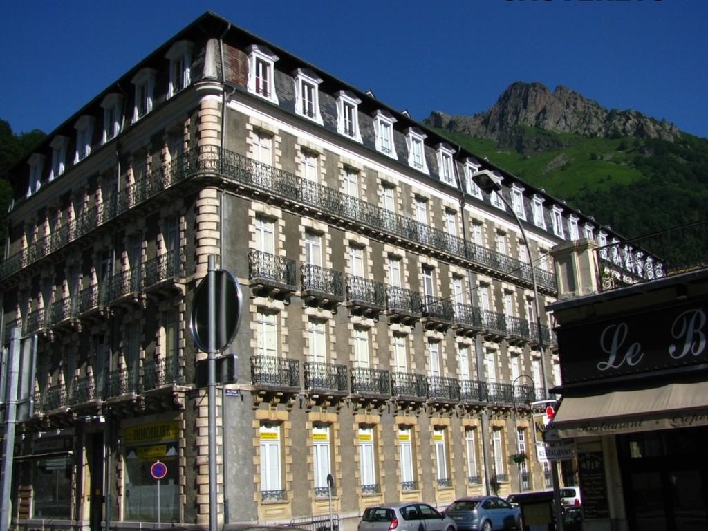 Zdjęcia: Cauterets, Midi-Pyrenees, Zabudowa miejska, FRANCJA Zdjęcia: Cauterets, Midi-Pyrenees, Zabudowa miejska, FRANCJA