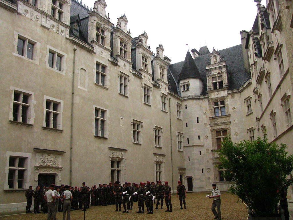 Zdjęcia: Pau, Midi-Pyrenees, zamek Henryka IV, FRANCJA Zdjęcia: Pau, Midi-Pyrenees, zamek Henryka IV, FRANCJA
