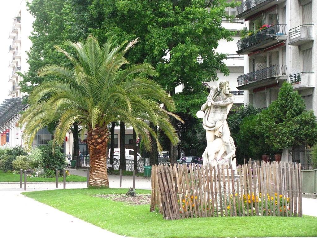 Zdjęcia: Pau, Midi-Pyrenees, Bulwar Pirenejski, FRANCJA Zdjęcia: Pau, Midi-Pyrenees, Bulwar Pirenejski, FRANCJA