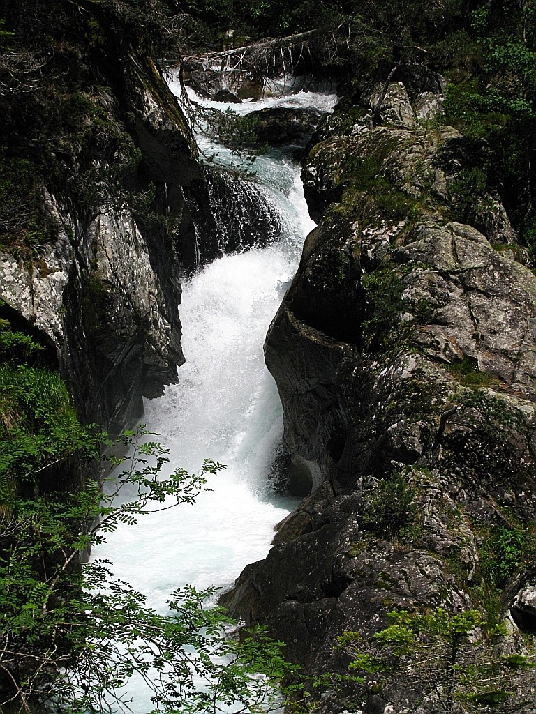 Zdjęcia: okolice Cauterets, Pireneje Francuskie, Inny górski potok, FRANCJA Zdjęcia: okolice Cauterets, Pireneje Francuskie, Inny górski potok, FRANCJA