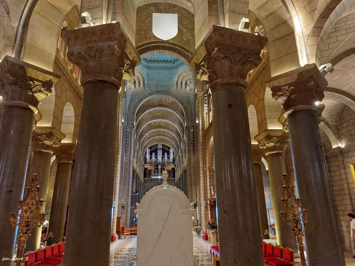 Zdjęcia: Monaco.,  Monaco-Ville., Katedra św. Mikołaja - widok z za ołtarza., FRANCJA Zdjęcia: Monaco.,  Monaco-Ville., Katedra św. Mikołaja - widok z za ołtarza., FRANCJA