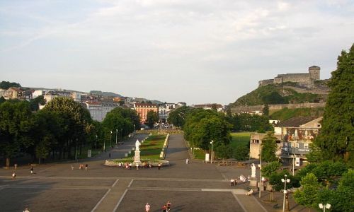 Zdjęcie FRANCJA / Środkowe Pireneje / Lourdes / panorama
