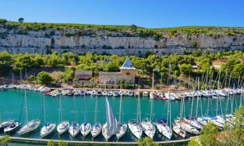 Zdjcie FRANCJA / Provance / Cassis / Port Calanque od strony Cassis