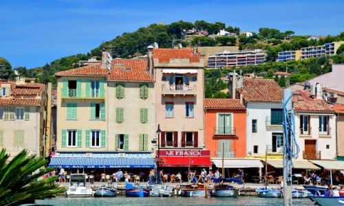 Zdjcie FRANCJA / Provance / Cassis / Nabrzee w Cassis