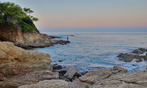 Zdjęcie FRANCJA / Provance / La Gaillarde / Zatoka o zachodzie słońca