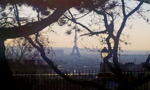 Zdjecie FRANCJA / - / Pary / Wiea Eiffla widoczna ze wzgrza Montmartre