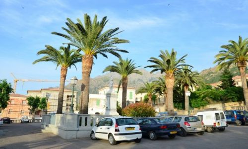 FRANCJA / Korsyka / Calenzana / Centrum