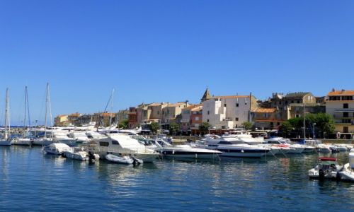 Zdjcie FRANCJA / Korsyka / St.Florent / marina w St.Florent