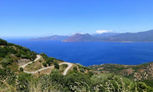 Zdjecie FRANCJA / Korsyka / okolice Porto / droga na Plaja de Arone
