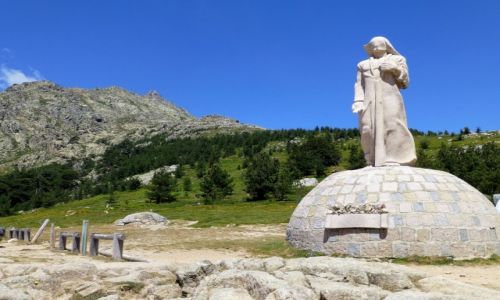 Zdjęcie FRANCJA / Korsyka /  Col de Verghio / na przełęczy