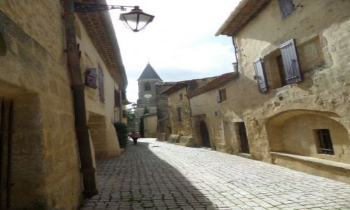 FRANCJA / Langwedocja / Castillion du Gard / sredniowieczna wioska