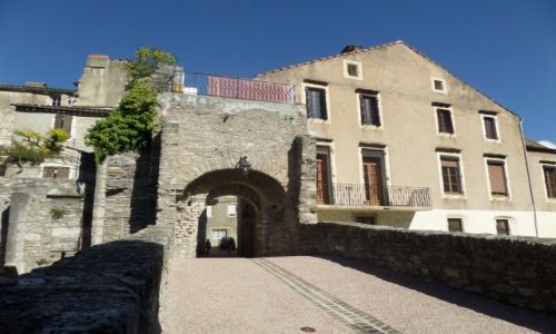 FRANCJA / Langwedocja / Saint-Pons-de-Thomières / Saint-Pons-de-Thomières