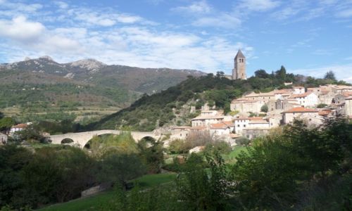 FRANCJA / Langwedocja / Olargues / Wioska Olargues