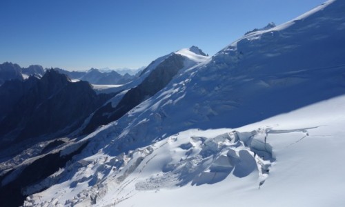 Zdjęcie FRANCJA / Alpy / Masyw Mont Blanc / Spękana.