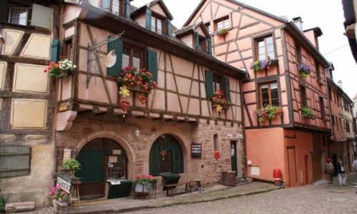 Zdjcie FRANCJA / EUROPA / RIQUEWIHR / MIASTECZKA FRANCJI
