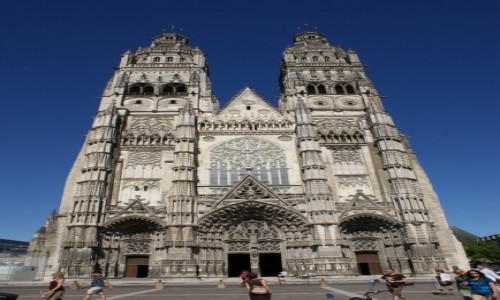 Zdjcie FRANCJA / EUROPA / TOURS / FRANCJA  ELEGANCJA KATEDRA W. GATIEN