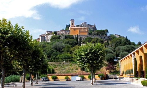 Zdjęcie FRANCJA / Prowansja-Alpy. / Lazurowe Wybrzeże / Eze - średniowieczne miasto.