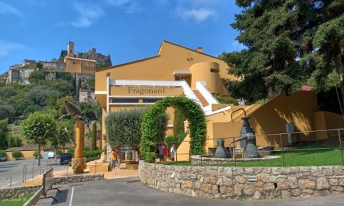 Zdjcie FRANCJA / Prowansja-Alpy. / Lazurowe Wybrzee. / Eze - Laboratorium fabryczne w Eze Village.