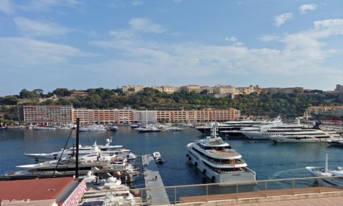 Zdjcie FRANCJA / Riwiera Francuska. / Port w Monte Carlo. / Monako z portu w Monte carlo.