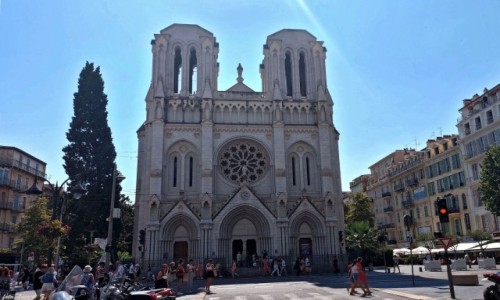 Zdjecie FRANCJA / Nicea. / Aleja Jean-Medecin. / Nicea - Neogotycka Katedra Notre-Dame 