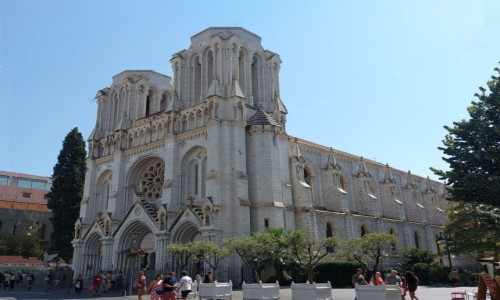 Zdjcie FRANCJA / Nicea / Aleja Jean-Medecin. / Neogotycka Bazylika Notre-Dame.