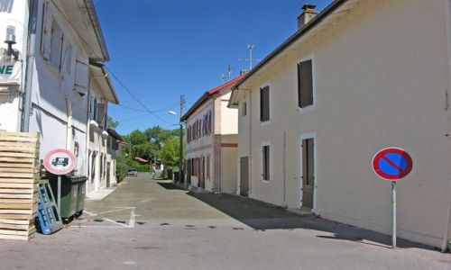 Zdjecie FRANCJA / Akwitania / Vieux-Boucon / Zapomniana uliczka