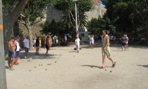 Zdjecie FRANCJA / Langwedocja / Cuiller / Boule-czy pokolenia