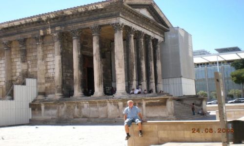 Zdjęcie FRANCJA / południe / Nimes / biblioteka