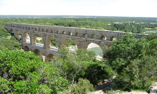 Zdjecie FRANCJA / Prowansja / Pont Du Gard / Stoi i stac bedzie - antyczna solidość