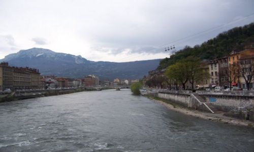 Zdjęcie FRANCJA / Rhone-Alpes / Grenoble / Kwietniowe popołudnie w Grenoble