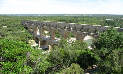 Zdjęcie FRANCJA / Prowansja / Pont Du Gard / wciąż stoi mimo wieków