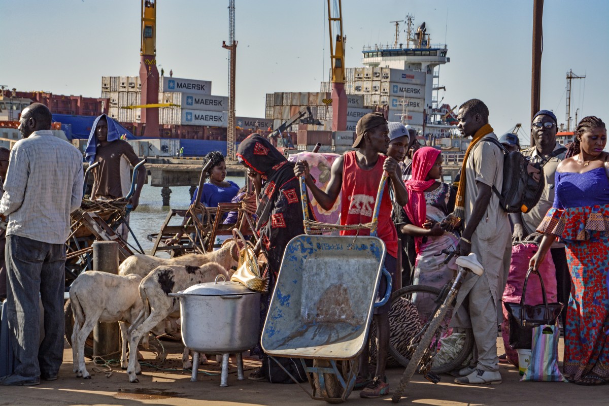 Zdjęcia: Barra, Barra-kolejka na prom, GAMBIA Zdjęcia: Barra, Barra-kolejka na prom, GAMBIA